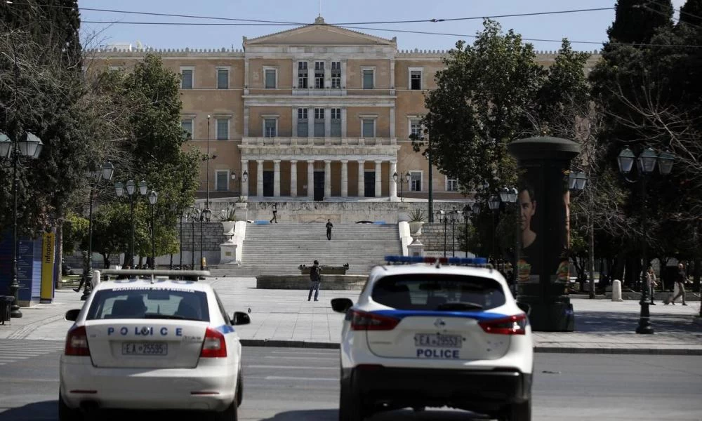 Τα τελευταία σενάρια για άρση των μέτρων: Πότε θα ανεβάσουν ρολά τα μαγαζιά - Πως θα γίνει η επιστροφή στη ''νέα κανονικότητα''